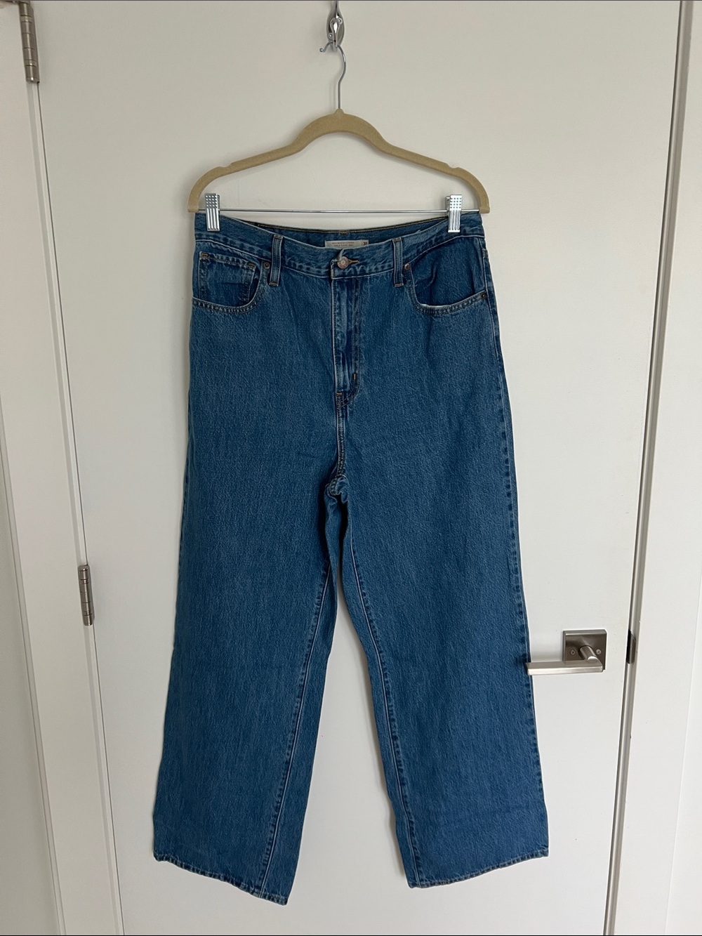 Levi’s High Waisted Straight Jeans